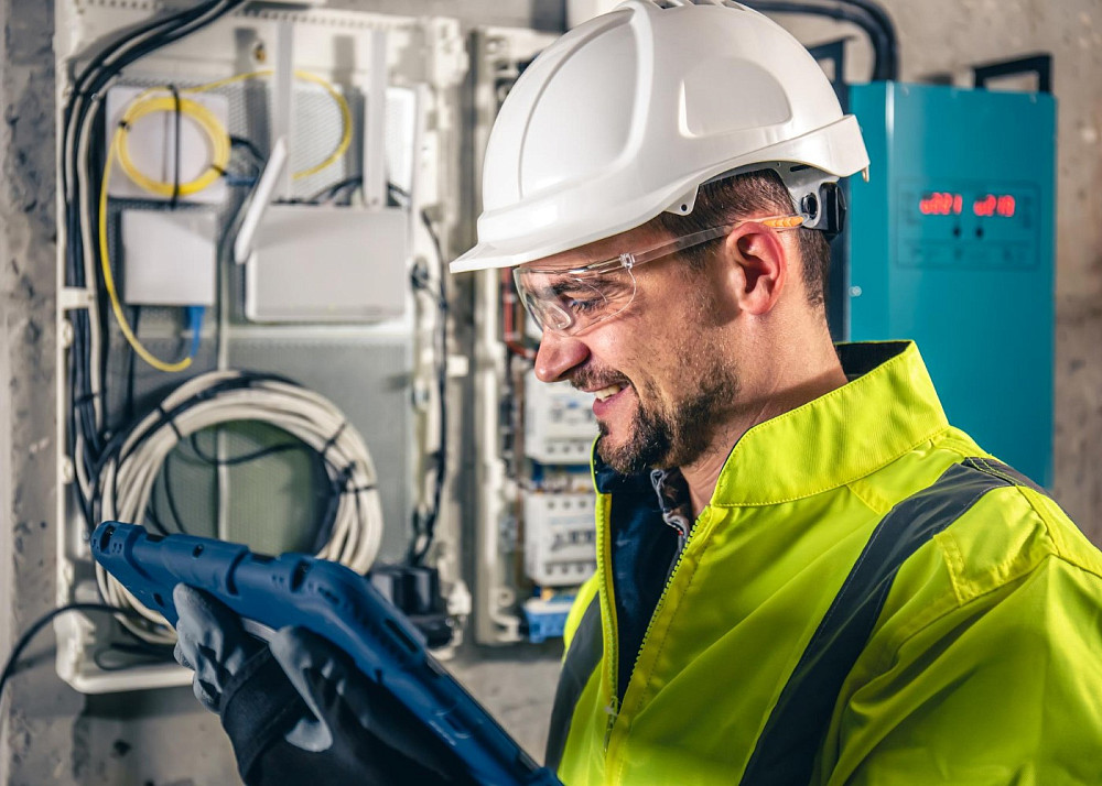 ООО «Объединенная ЭК» Минск/ Электротехническая компания